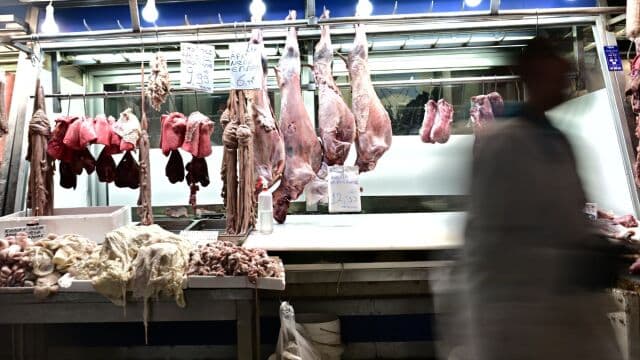 πασχαλινό τραπέζι 2025 ακρίβεια τιμές αρνί