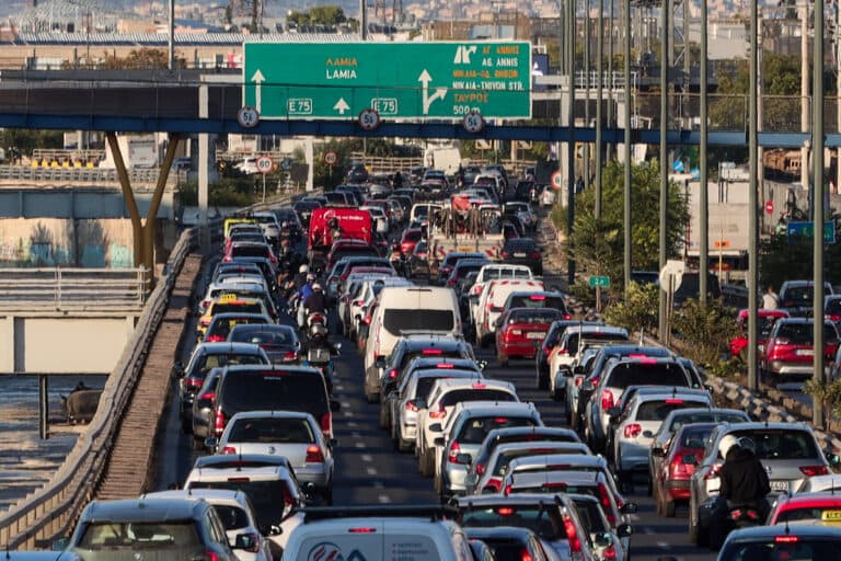 Φωτιά σε φορτηγό στη λεωφόρο Κηφισού