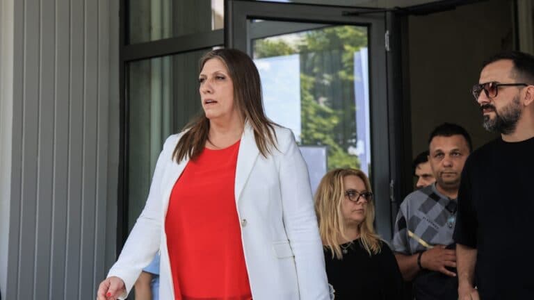 Δικογραφία σε βάρος της Κωνσταντοπούλου επειδή βιντεοσκοπούσε αστυνομικούς στο δικαστήριο