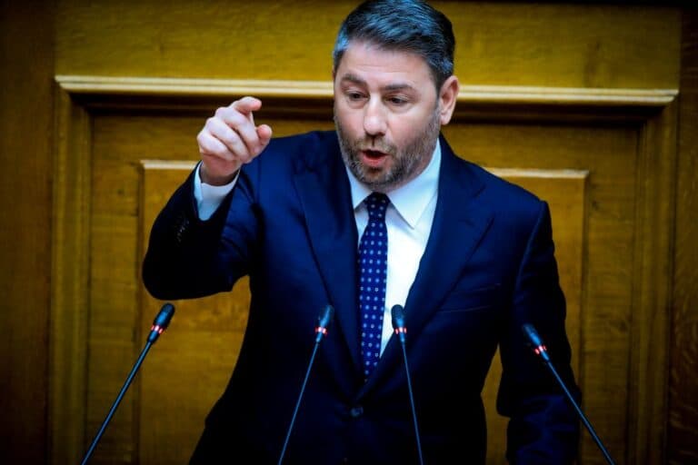 Ανδρουλάκης: «Εκλογές τώρα» – Μετωπική στη Βουλή για ΟΠΕΚΕΠΕ 2, Πυρά κατά Τσιάρα και Σκρέκα