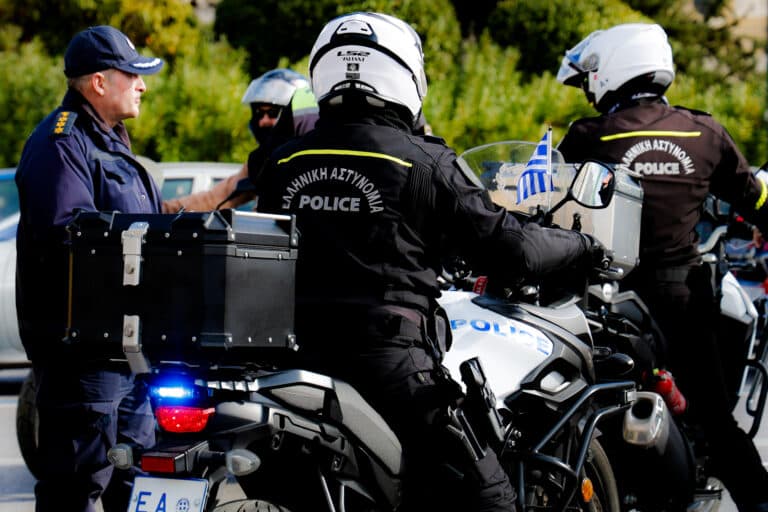 Συναγερμός στο Μενίδι για νεκρό άνδρα κοντά στο ρέμα της Εσχατιάς