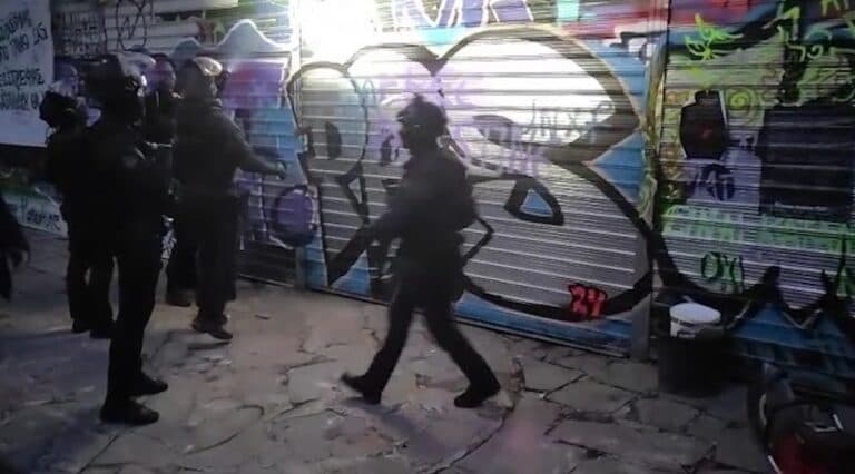 Επιχείρηση εκκένωσης κατειλημμένου κτηρίου στον Λόφο Στρέφη