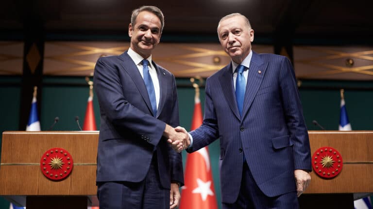 Δέκα υπουργοί θα συνοδεύσουν τον Μητσοτάκη στην Άγκυρα