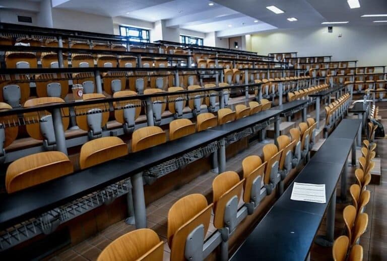 Υποτροφίες για σπουδές στην Ουγγαρία: Ξεκινούν οι αιτήσεις – Μέχρι πότε η προθεσμία