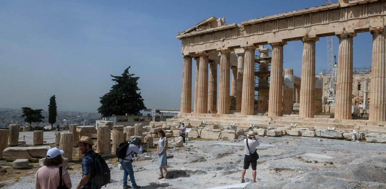 Διπλωματούχοι ξεναγοί: Χωρίς εισόδημα και ανεργία άνω του 80% στον κλάδο