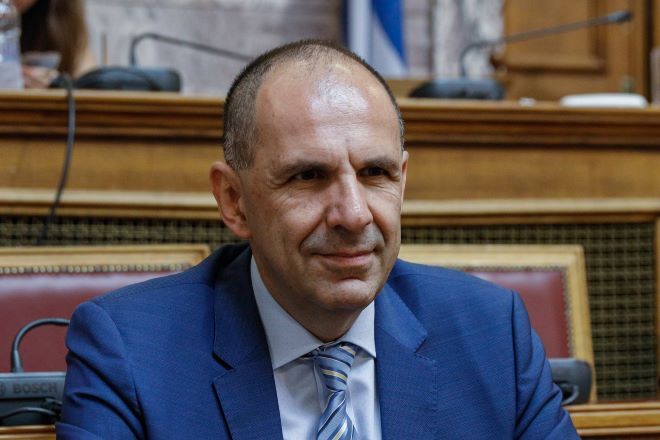 Αναδρομικά συνταξιούχων: Θολώνουν το τοπίο οι δηλώσεις κυβερνητικών στελεχών