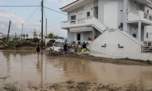 
                
Επίσκεψη κλιμακίου του ΣΥΡΙΖΑ στις πληγείσες περιοχές της Εύβοιας

            

