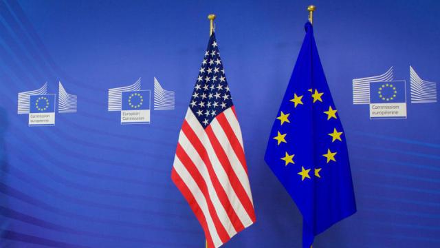 Συμφωνία ΗΠΑ και ΕΕ σε πακέτο δασμολογικών μειώσεων