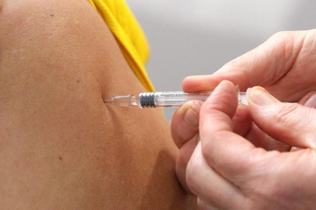 ΠΟΥ: Δεν θα αναμένεται εκτεταμένος εμβολιασμός COVID-19 έως τα μέσα του 2021
