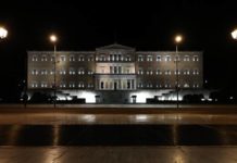 Καπραβέλος: "Θα πρόκειται για "εθνική τραγωδία" αν ανοίξουμε πριν το Μάρτιο".