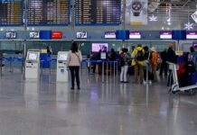 Σε υποβολή rapid test και σε 10ήμερη προληπτική καραντίνα θα μπαίνουν όσοι έρχονται στη χώρα μας μέχρι τις 7 Ιανουαρίου.
