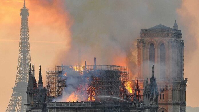 notre-dame-fire_parisi