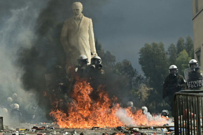 epeisodia-syntagma-sygkentrosi-gia-tempi-768x512.jpg