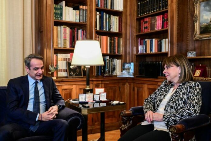 mitsotakis_sakellaropoyloy-768x512.jpg