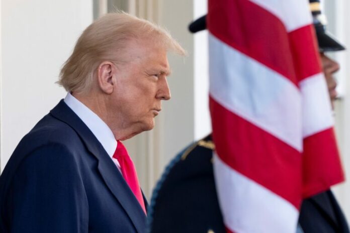 trump_leukos_oikos-768x512.jpg