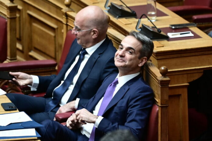 Dendias_Mitsotakis-1-768x512.jpg