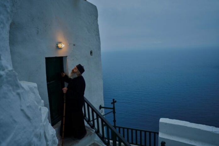 amorgos_pateras_spyridonas-768x512.jpg