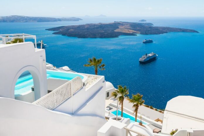 hotelgreece-768x512.jpg