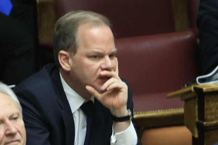 karamanlis-f-768x514.jpg