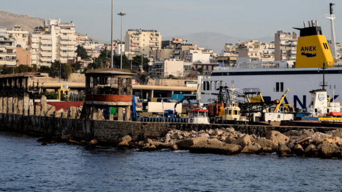 limani-peiraia-768x432.jpg