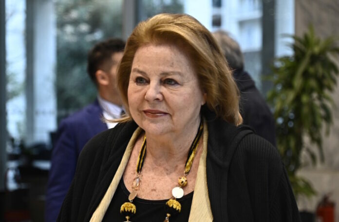 louka_katseli-768x502.jpg