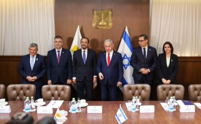 nikos_christodoulides_benjamin_netanyahu_kypros_israil-768x474.jpg