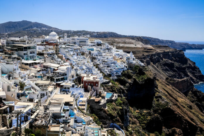 santorini-nero-768x512.jpg