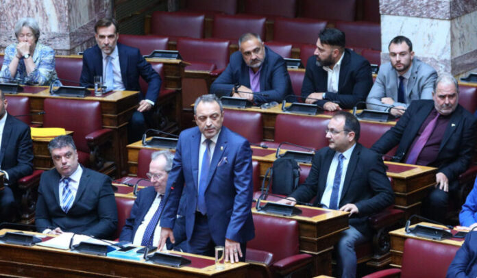 spartiates-koinovouleytiki-omada-768x448.jpg