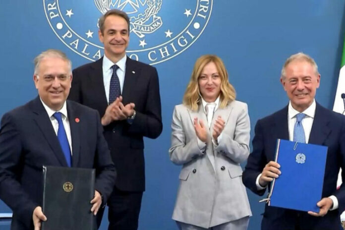 theodorikakos-ypografi-mnimonio-italia-768x512.jpeg