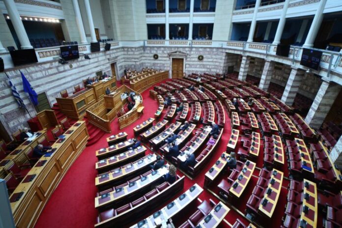vouli-2-768x512.jpg