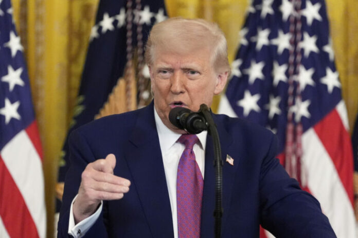 donald-trump-leykos-oikos-senaria-mesi-anatoli-768x512.jpg