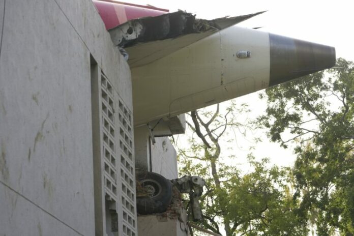 india_aeroporiko_dystyhima_09-768x512.jpg