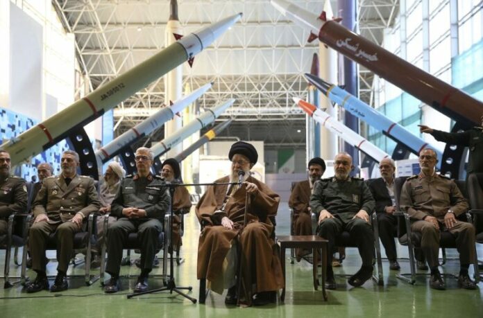 iran_ali_khamenei_stratigoi-768x506.jpg