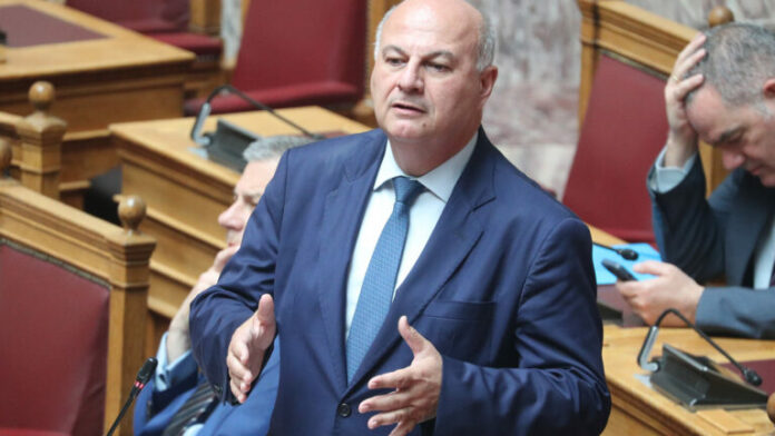 kostas-tsiaras-768x432.jpg