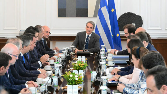 kyriakos-mitsotakis-ypoyrgiko-symvoylio-768x432.jpg