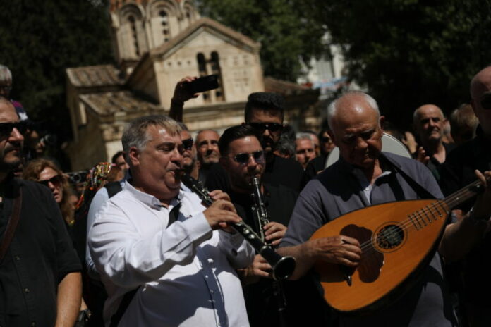 petroloukas-768x512.jpg