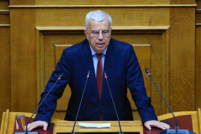 stratos_simopoulos_vouli-768x512.jpg