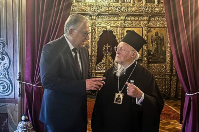 takis-theodorikakos-patriarhis-vartholomeos-768x512.jpeg
