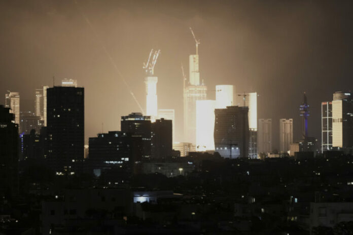 tel-aviv-israil-epitheseis-iran-768x512.jpg