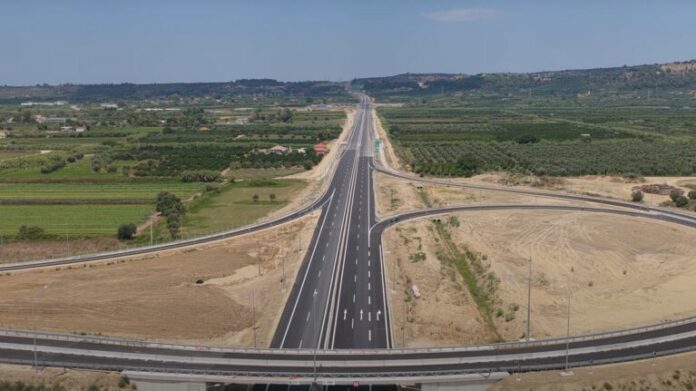 aytokinitodromos-768x431.jpg