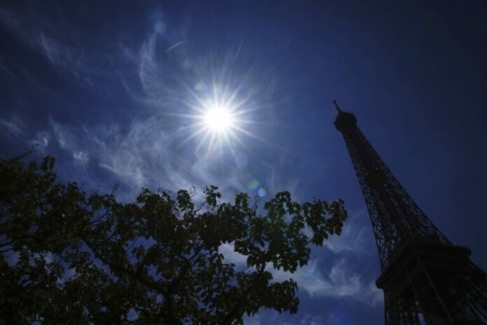 eiffel2-1-768x512.jpg