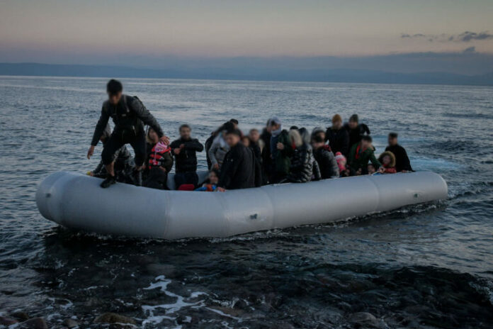 lesvos-diakinisi-metanaston-768x512.jpg