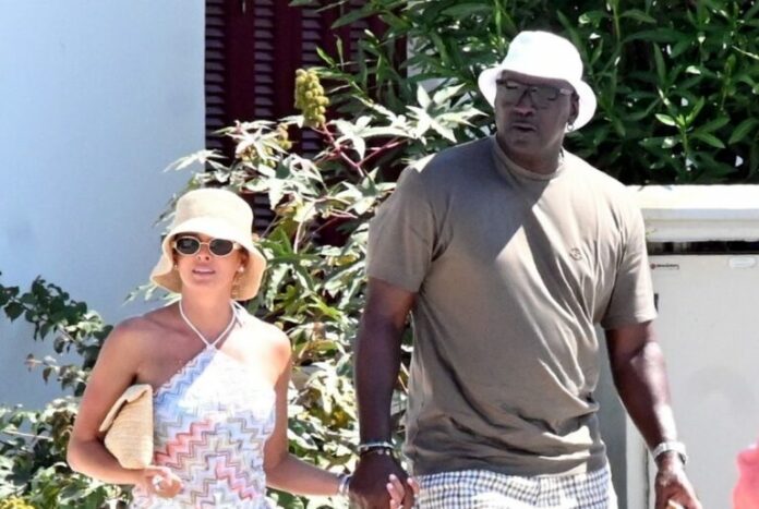 michael_jordan_diakopes_ellada-768x515.jpg