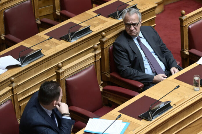 petsas-voridis-vouli-768x512.jpg