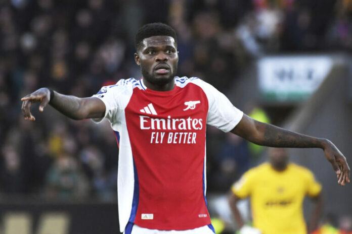 podosfairistis-thomas-partey-arsenal-katigories-viasmou-768x512.jpg