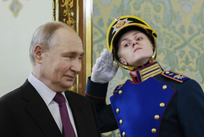 putin-synenteyxi-typou-me-lukasenko-rossia-768x516.jpg