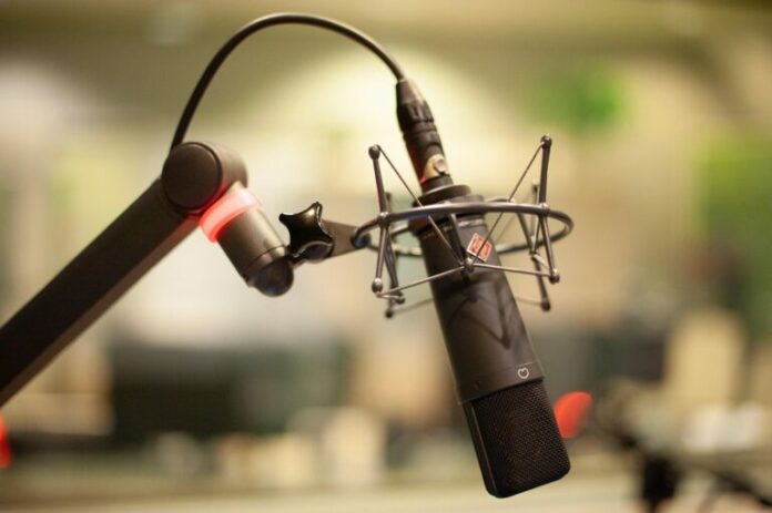 radio-studio-1-768x511.jpg