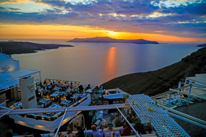 santorini-2-768x512.jpg
