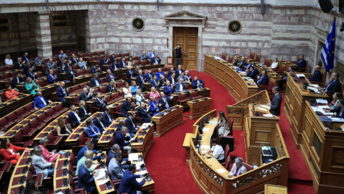 vouli-768x432.jpg