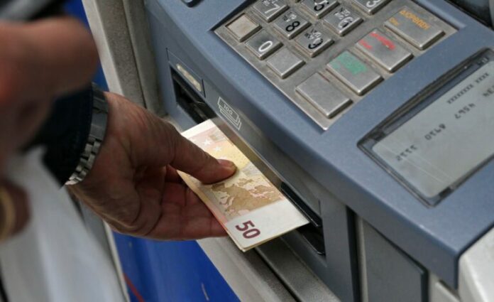 atm-allages-se-trapezes-768x469.jpg